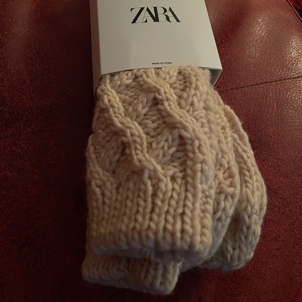 New Zara soft Cable socks